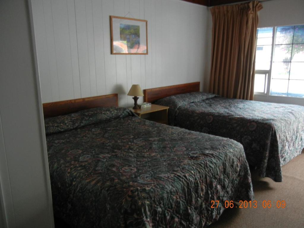Holiday House Motel Penticton Habitación foto