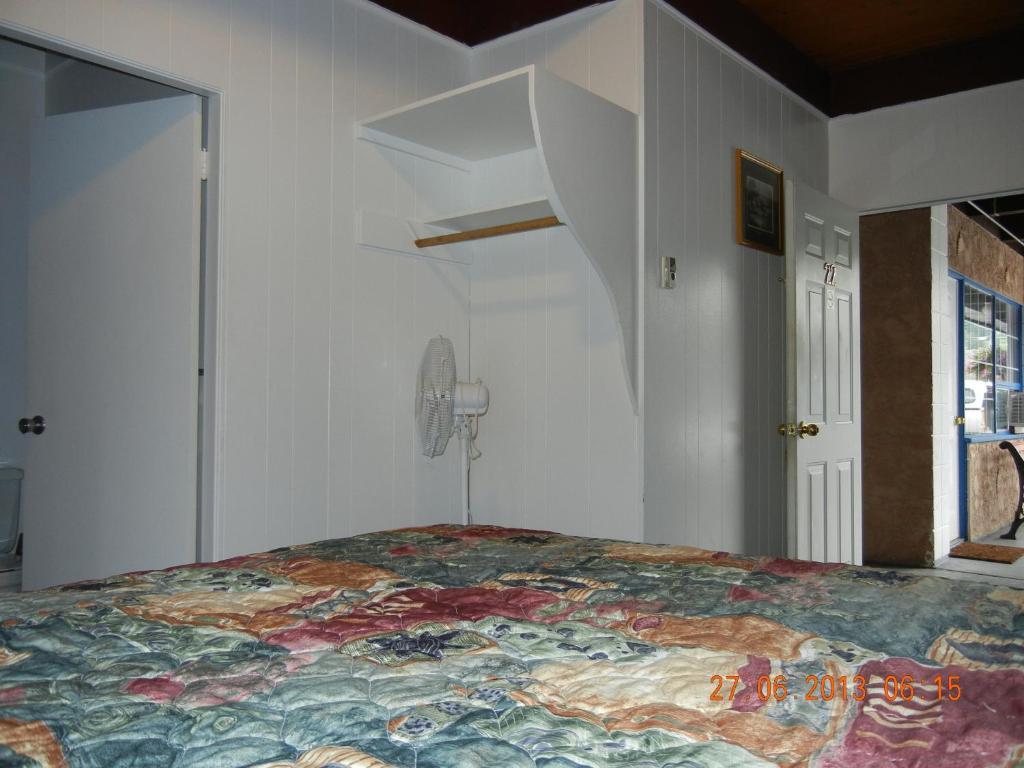 Holiday House Motel Penticton Habitación foto