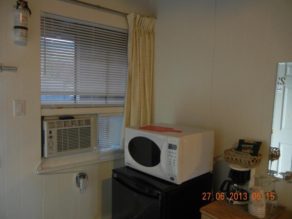 Holiday House Motel Penticton Habitación foto